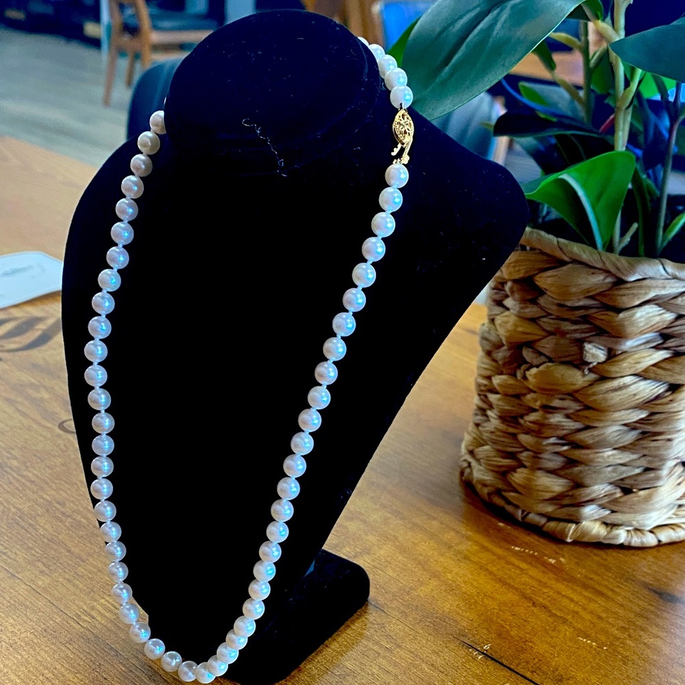 🤍💎🤍💦Vintage White Freshwater💦 Pearl Strand Necklace 14k Gold Fish Clasp